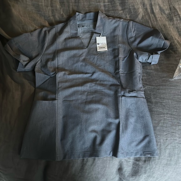 NWT. Figs technical collection. Size medium Inla top - Picture 1 of 4
